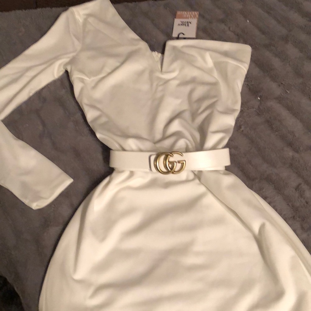 NWT ONE SLEEVE BODYCON WHITE DRESS! BELT INCLUDED
